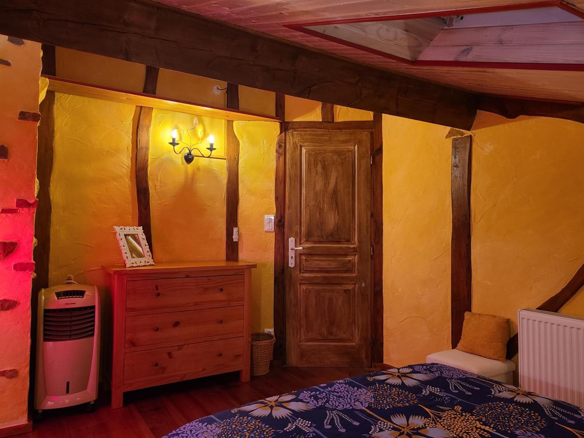 - - - - -Les Colombages - - - - Chambre D'Hotes-Gite- Classement Gite 3 Etoiles Mirepoix  Kültér fotó