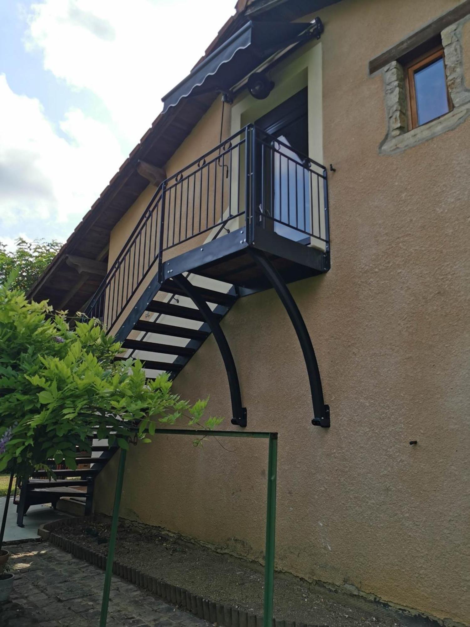 - - - - -Les Colombages - - - - Chambre D'Hotes-Gite- Classement Gite 3 Etoiles Mirepoix  Kültér fotó